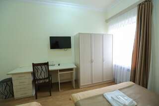 Отель Отель «Арагац» Aragats Двухместный номер с 2 отдельными кроватями-3