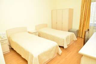 Отель Отель «Арагац» Aragats Двухместный номер с 2 отдельными кроватями-4